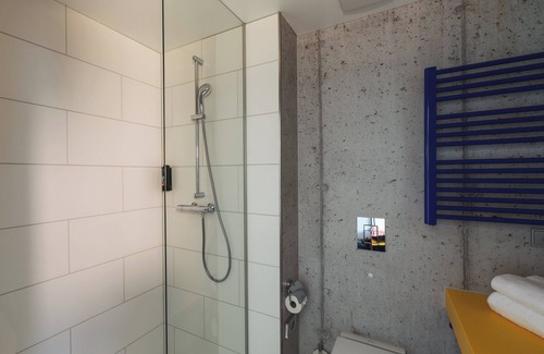 Feuerbach-Ost Hotel | Holiday Inn - the niu, Form Stuttgart Feuerbach by IHG