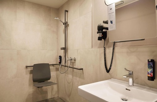 Moersenbroich Hotel | Holiday Inn - the niu, Hub Dusseldorf Messe by IHG
