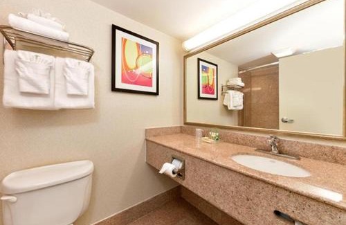 Northeast Virginia Beach Hotel | Holiday Inn Va Beach-Oceanside 21st St by IHG