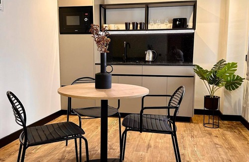 Perchel Sur Apartment | Holidays2Malaga Bubu Apartments