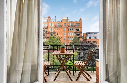 Holland Park Apartment | Holland Park - Central AC