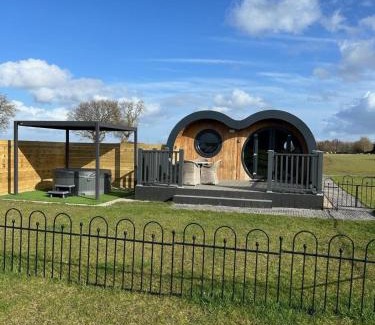 Knaresborough Cabin | Hollins Farm - Dog Friendly, Self Catering Holiday Lodges