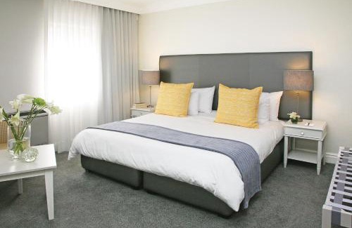 Cape Town City Centre Hotel | Hollow on the Square City Hotel
