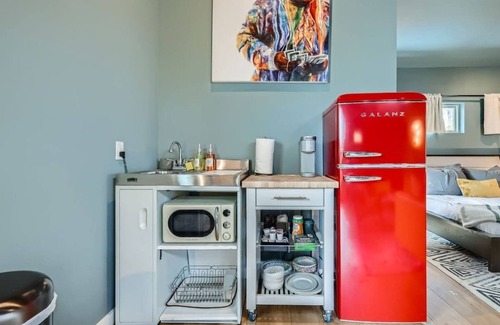Holly Apartment | Holly Heights Studio Near Downtown Austin