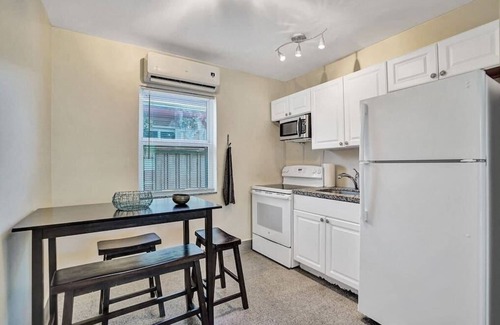 North Beach Apartment | Hollywood Beach Broadwalk | Family Vacation Home