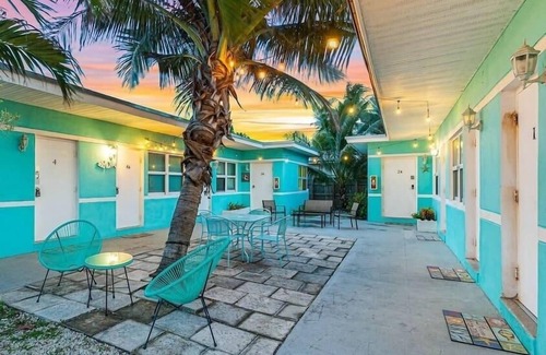 North Beach Apartment | Hollywood Beach Broadwalk | Family Vacation Home