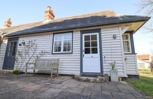 Tendring House | Holm Oak Lodge