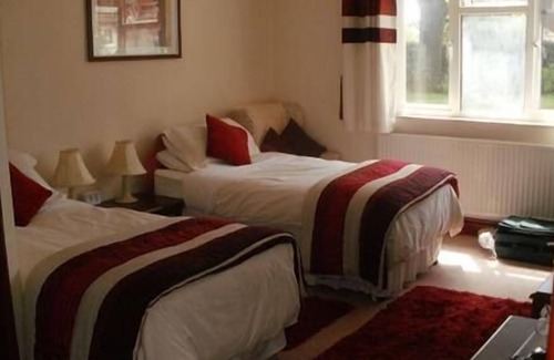 Holt Bed & Breakfast | Holm Oaks