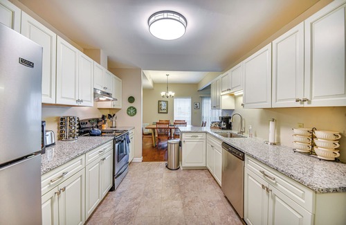 Williamsburg House | Home 5 Mi to Colonial Pkwy, 11 Mi to Busch Gardens