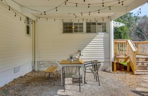 Cross Plains House | Home 9 Mi to Dtwn Springfield with Porch and Yard!