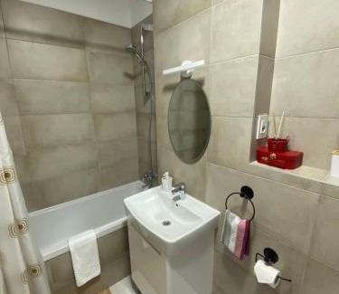 Bistrita Apartment | Home Away Bistrița