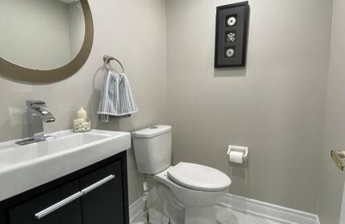 Ajax House | Home Away from Home for Holidays in Ajax