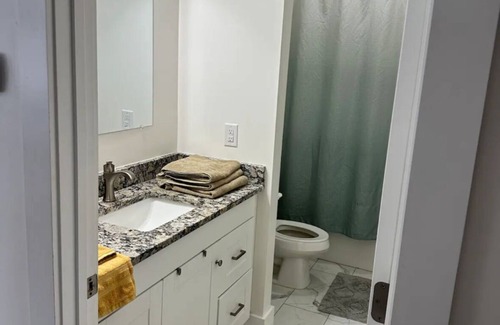 Duncan House | Home away from home in Duncan