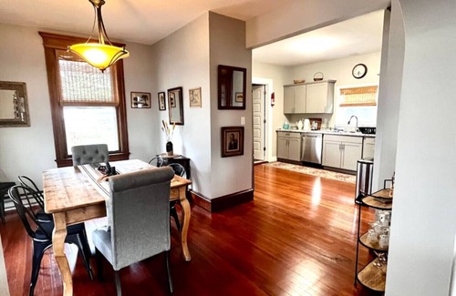 Scranton House | Home away from home in Electric City