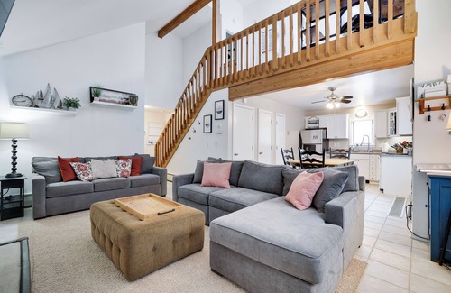 Hamlin House | Home in Hideout! Long Term Rental. Fully Furnished and Close to Amenities