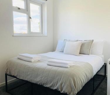 Barnt Green Apartment | Home in Solihull - Near NEC, BHX & Solihull Town Centre