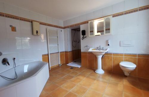 Dormagen Bed & Breakfast | Home Inn Hotel