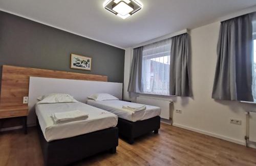 Dormagen Bed & Breakfast | Home Inn Hotel
