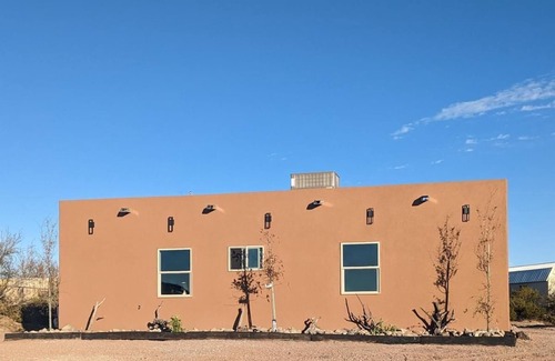 Elephant Butte House | Home less than 5 minutes to the Beach at Elephant Butte!