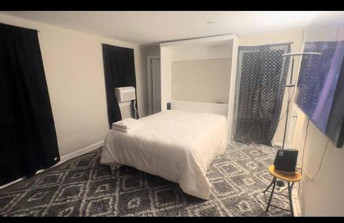 Malden Apartment | Home near Airport & City