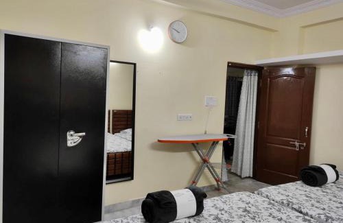 Hyderabad Apartment | Home to explore Food, History & Shopping