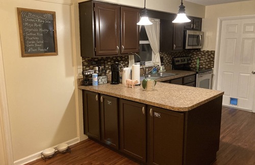 Deltona Lakes House | Home w/golf course access & nature trails!