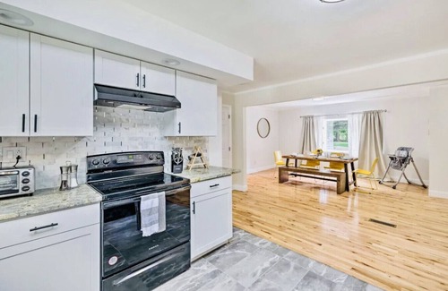 Stroudsburg House | Home w/Hot Tub Pool & Game Room