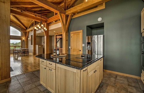 Kachemak House | Home w/Kachemak Bay View - 5 Miles to Downtown!