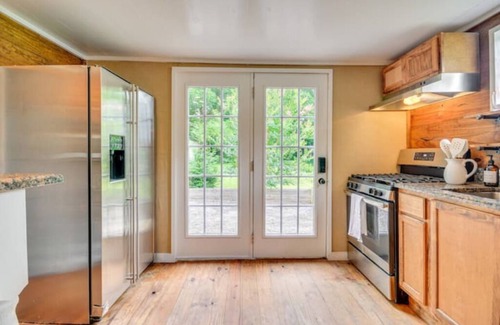 Danville House | Home w/Patio-1/2 Mi to Casino!