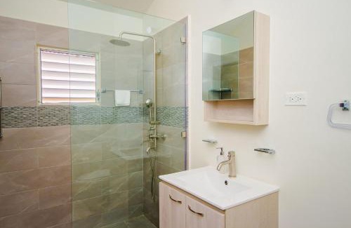 Discovery Bay House | home with relaxing sea view