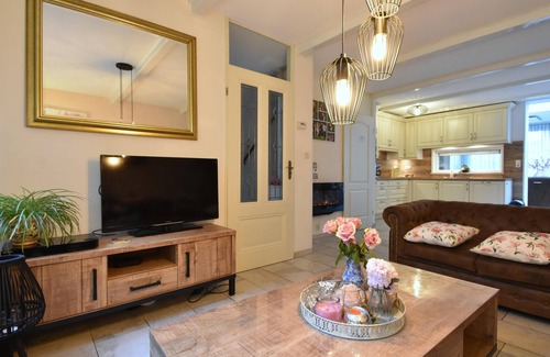 Edelstenenbuurt House | Home within walking distance of Middelburg