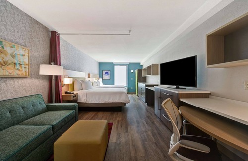 West Palm Beach Hotel | Home2 Suites by Hilton West Palm Beach Airport, FL