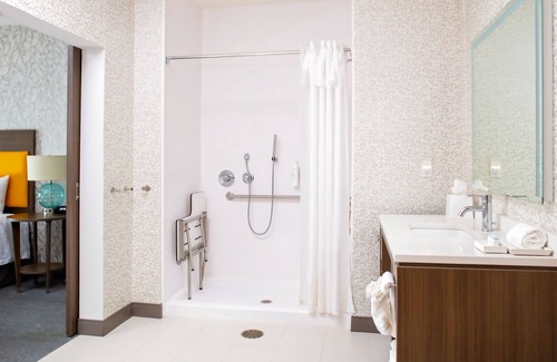 Old East Dallas Hotel | Home2 Suites by Hilton Dallas Downtown at Baylor Scott & White