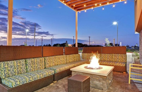 Pecos Hotel | Home2 Suites By Hilton Pecos Tx