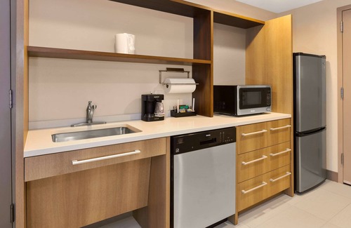 Wilmington Hotel | Home2 Suites by Hilton Wilmington Wrightsville Beach