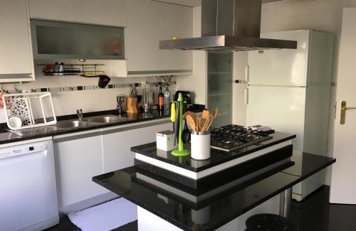 Alto do Pina Apartment | Home2Home Lisbon