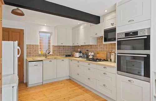 Rosudgeon House | Homely Cottage & Garden nr Praa Sands & Marazion