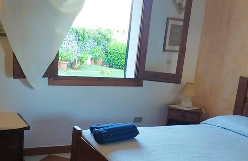 Case Peschiera-Lu Fraili Apartment | Homerez - Amazing appartement 2 km away from the beach for 4 ppl. with garden