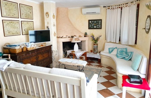 Case Peschiera-Lu Fraili Apartment | Homerez - Amazing appartement 2 km away from the beach for 4 ppl. with garden