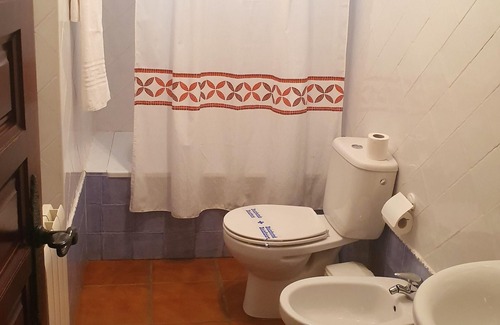 Hornachuelos House | Homerez - Amazing house for 6 ppl. with shared pool at Hornachuelos