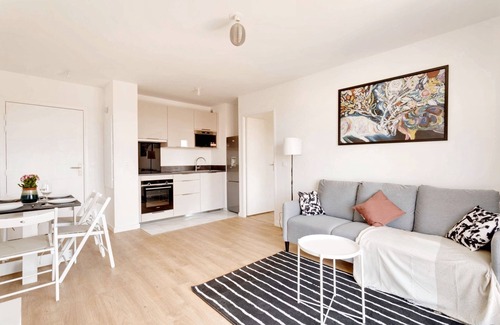 Les Luats Apartment | Homerez - Apartment in Villiers-sur-Marne