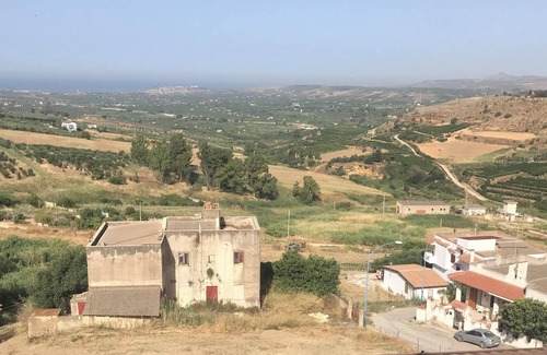 Ribera Apartment | Homerez - Apt in Ribera with mountain view