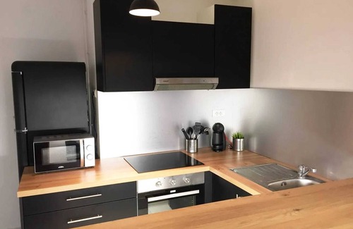 Saint-Martin-du-Littoral Apartment | Homerez - Apt Le Havre, city centre