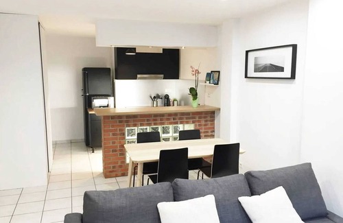 Saint-Martin-du-Littoral Apartment | Homerez - Apt Le Havre, city centre