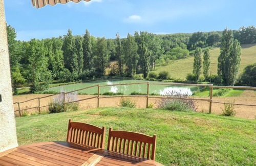 Molieres House | Homerez - Charming House in Molières with Lake View