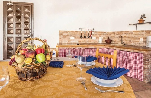 Mondron Villa | Homerez - Charming Villa in Mondrón with Private Pool