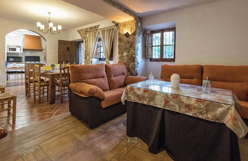 Mondron Villa | Homerez - Charming Villa in Mondrón with Private Pool