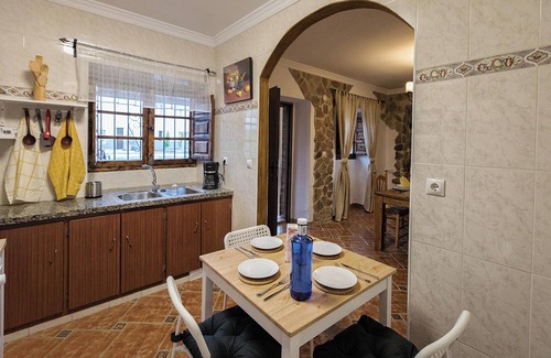 Mondron Villa | Homerez - Charming Villa in Mondrón with Private Pool