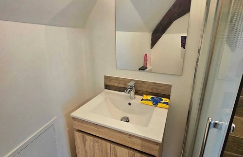 Montlucon Apartment | Homerez - Cozy Studio in Montluçon - 19 m² with handy amenities