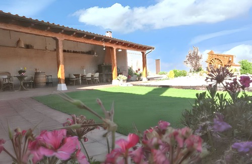 Peral de Arlanza House | Homerez - House in Peral de Arlanza